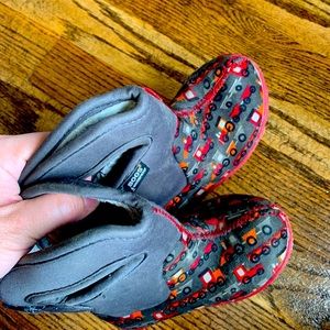 BOGS Boots Size 6